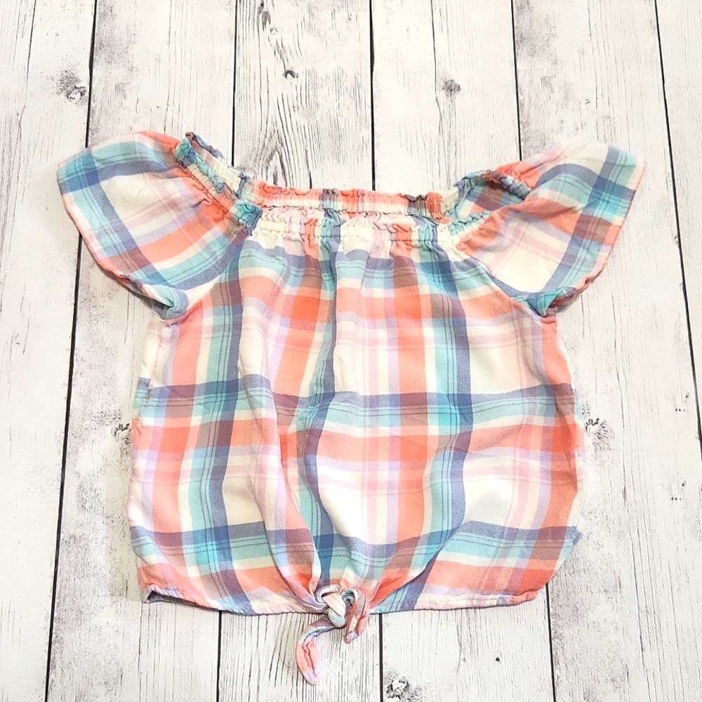 SO size 8 Girls Short sleeve Summer plaid blouse with ties in the front.
